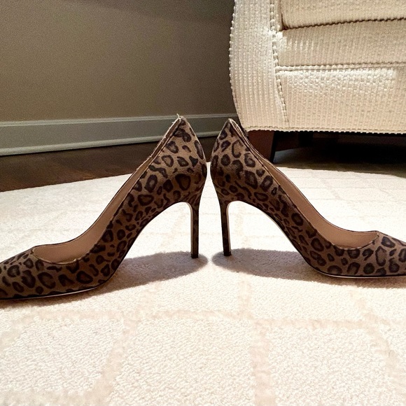 Manolo Blahnik BB90 Suede Leopard Print Pumps - MSRP $850 - Picture 3 of 7